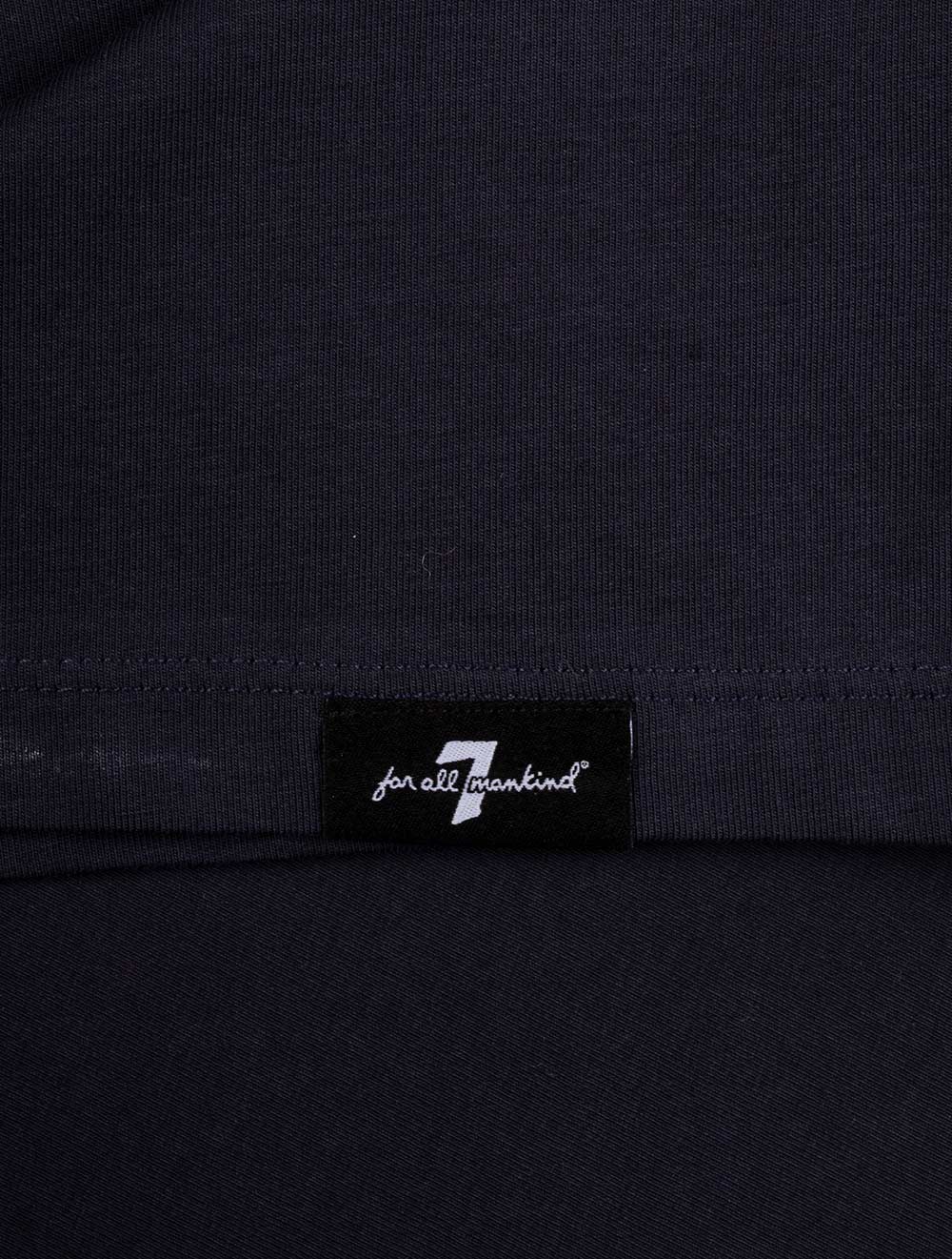 Luxe Performance T-shirt Navy - Image 5